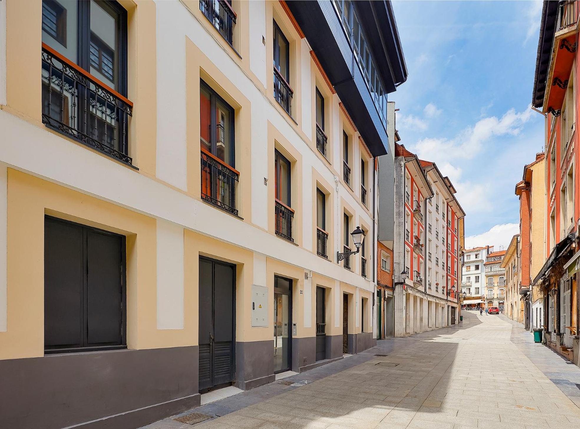 Apartamentos Sobrecantu Oviedo Esterno foto